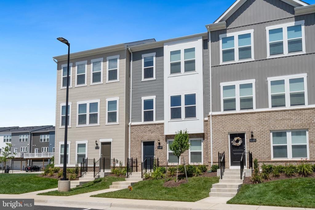 15027 Jaxton Sq Ln in Haymarket, VA - Building Photo