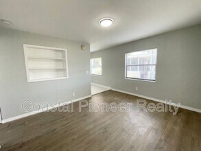 3861 11th Ave S in St. Petersburg, FL - Building Photo - Building Photo