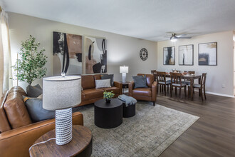 Legacy on Lynnfield in Memphis, TN - Building Photo - Interior Photo