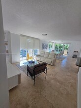 9 NE 20th Ave in Deerfield Beach, FL - Building Photo - Building Photo