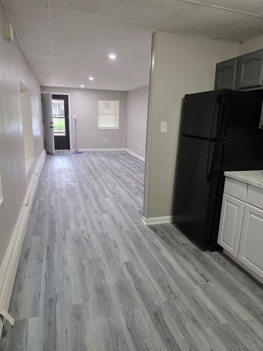 2010 Edgmont Ave in Chester, PA - Building Photo