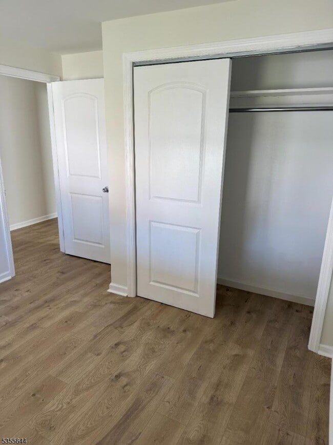 1106 Walnut St in Linden, NJ - Building Photo - Building Photo
