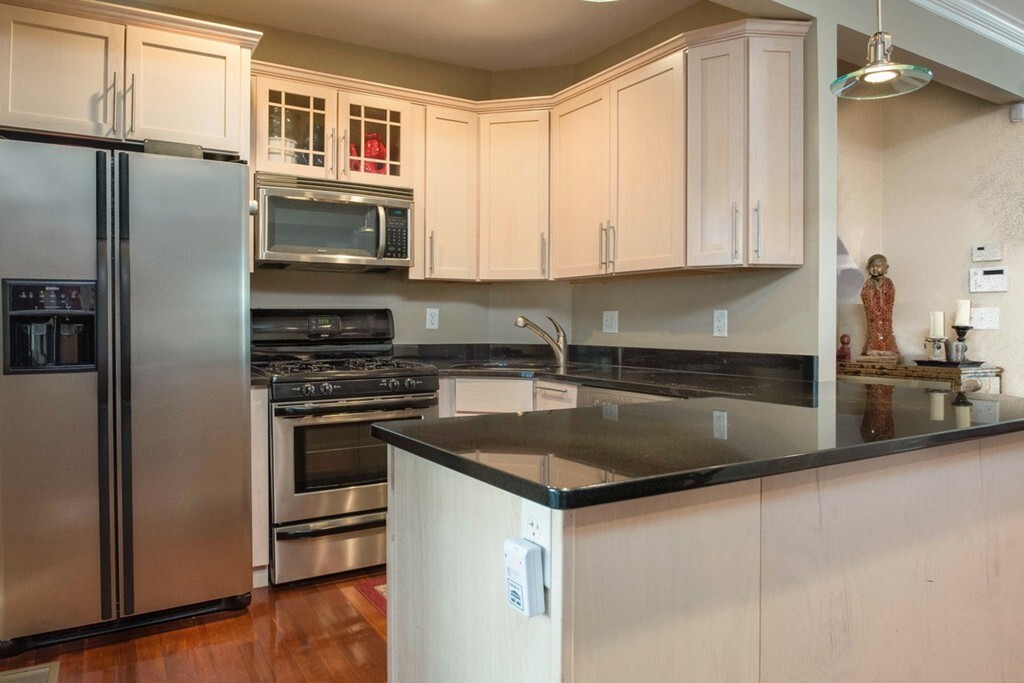 160 O St, Unit 2 in Boston, MA - Building Photo