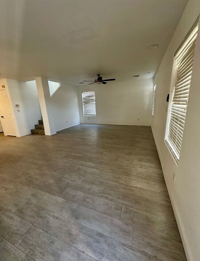 7828 Wavering Pine Dr in Las Vegas, NV - Building Photo - Building Photo