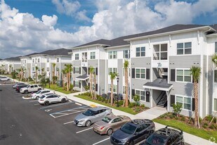 5291 Post Oak Blvd in Wesley Chapel, FL - Building Photo