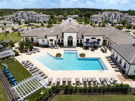 Shadetree Apartments in Ruskin, FL - Building Photo