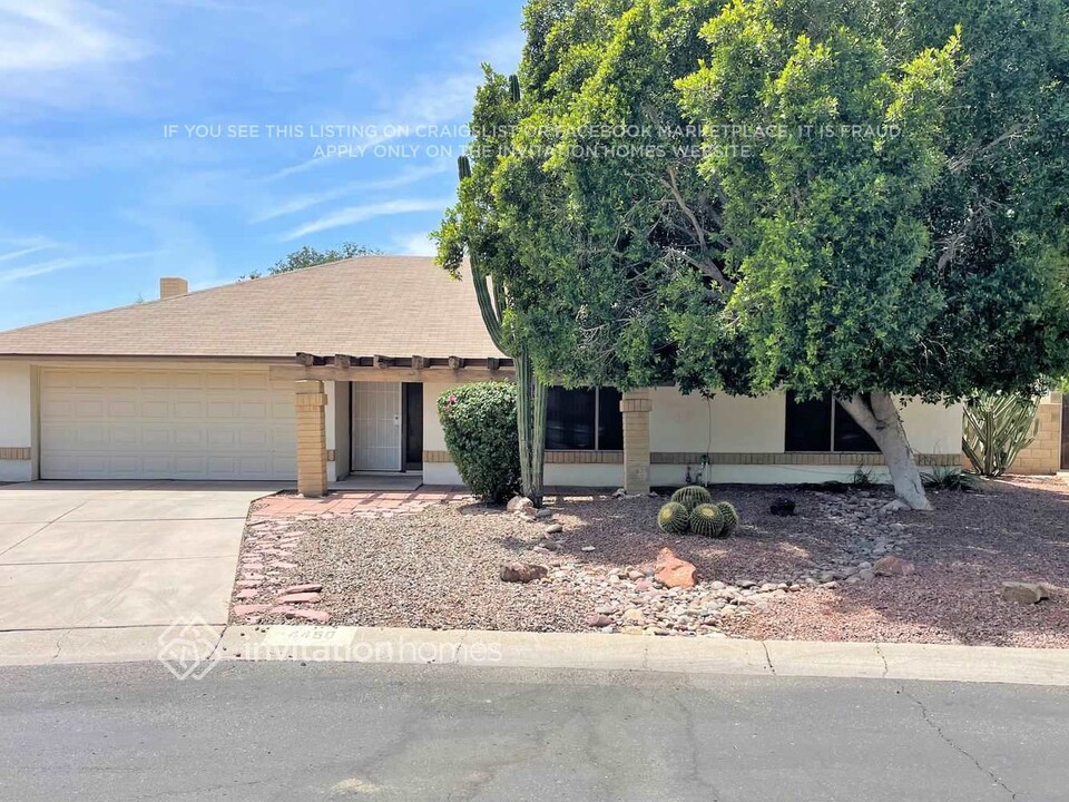 4450 W Keating Cir in Glendale, AZ - Building Photo