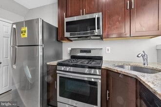 1640 S 28th St in Philadelphia, PA - Building Photo - Building Photo