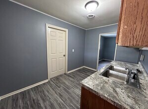231 Lindenwood Dr in Danville, IL - Building Photo - Building Photo