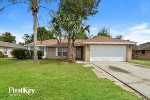 1066 Ireland Dr in Deltona, FL - Building Photo