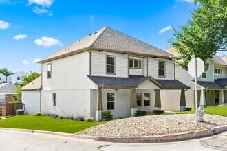 2701 Sandage Ave in Fort Worth, TX - Building Photo - Building Photo