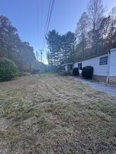 1020 Little Perry Rd in Morehead, KY - Building Photo - Building Photo