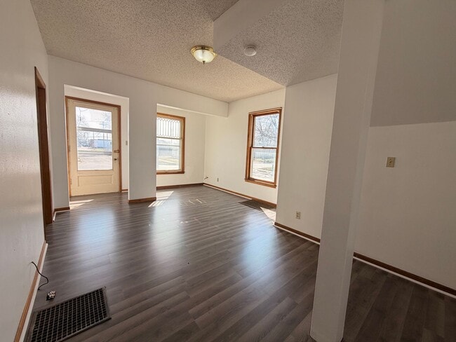 2102 2nd Ave N in Fort Dodge, IA - Building Photo - Building Photo