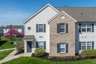 Catalina Club Apartments in Pataskala, OH - Building Photo - Building Photo