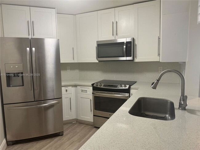 property at 9419 Fontainebleau Blvd