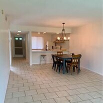 118 Palm Dr in Naples, FL - Building Photo
