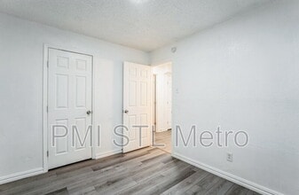 872 Valencia Ave in St. Louis, MO - Building Photo - Building Photo