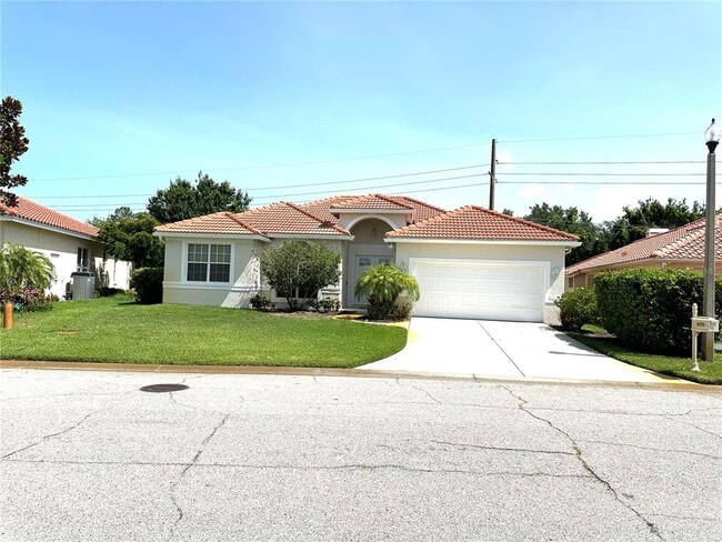 property at 8870 Huntington Pointe Dr