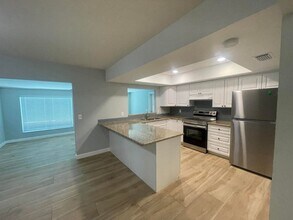 11737 Inverness Cir in Wellington, FL - Building Photo - Building Photo