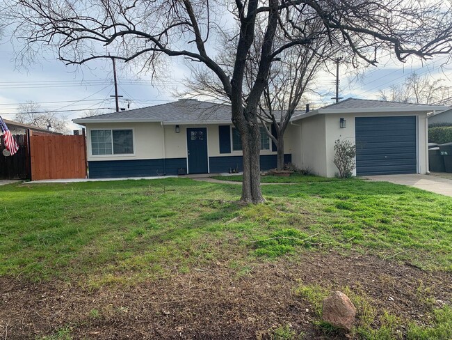 3104 Ardenridge Dr in Sacramento, CA - Building Photo - Building Photo