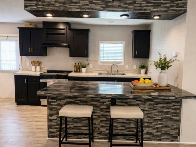 9704 Polak Dr in Tampa, FL - Building Photo - Building Photo