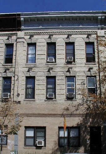 589 Woodward Ave in Ridgewood, NY - Building Photo - Building Photo