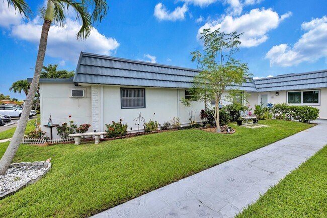 93 Waterford D in Delray Beach, FL - Building Photo - Building Photo
