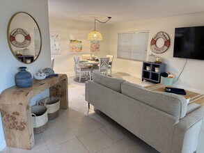 176 Seabreeze Cir in Jupiter, FL - Building Photo - Building Photo