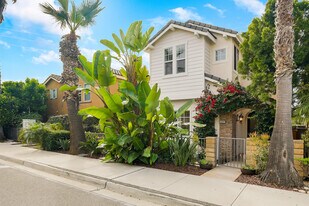 409 N Cedros Ave in Solana Beach, CA - Building Photo