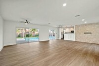 711 SW 25th Pl in Boynton Beach, FL - Building Photo - Building Photo