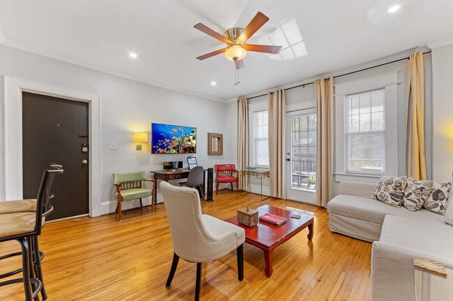 2101 Kirkwood Ave in Charlotte, NC - Foto de edificio - Building Photo