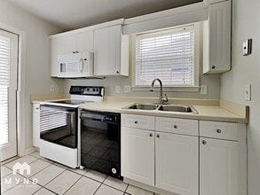 378 Walker Way in Pelham, AL - Building Photo - Building Photo