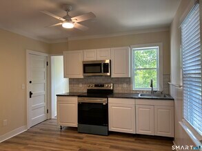 46 Holbrook St in Ansonia, CT - Building Photo - Building Photo