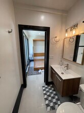 7713 Owensmouth Ave in Los Angeles, CA - Building Photo - Building Photo