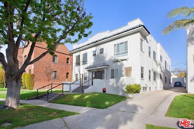 property at 1012 S Orange Dr