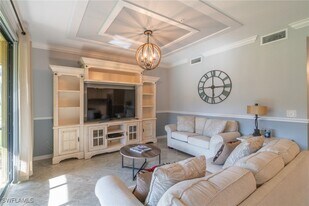 9590 Trevi Ct in Naples, FL - Building Photo