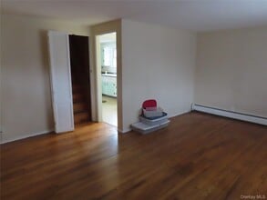 3 Birch St in Airmont, NY - Building Photo - Building Photo