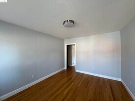 3244 Ellis St in Berkeley, CA - Building Photo