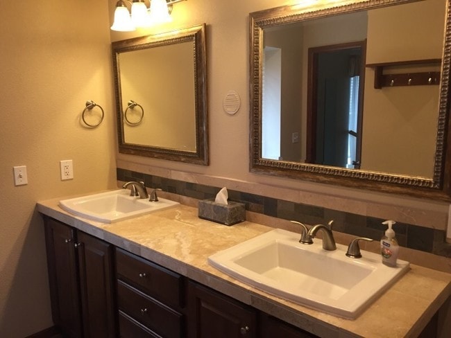 269 Regal St in Louisville, CO - Building Photo - Building Photo