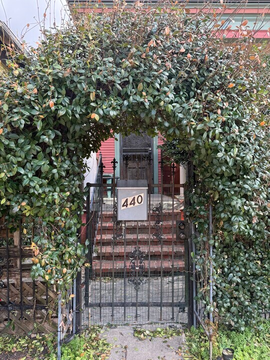 440 S Rendon St in New Orleans, LA - Building Photo