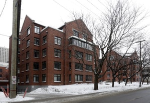 Somerset House in Ottawa, ON - Building Photo