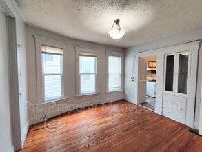 1644 Chapel St in New Haven, CT - Building Photo - Building Photo