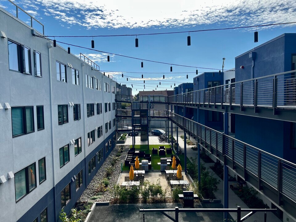 1919 Market Street in Oakland, CA - Building Photo