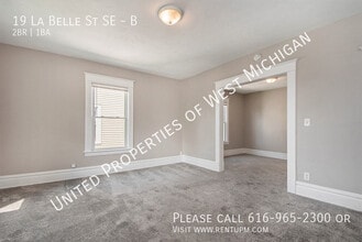 19 La Belle St SE in Grand Rapids, MI - Building Photo - Building Photo
