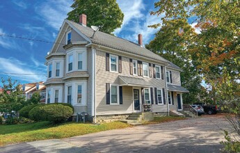 28 Pond St in Weymouth, MA - Building Photo - Primary Photo