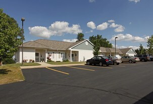 Maple Ridge West in Jackson, MI - Building Photo