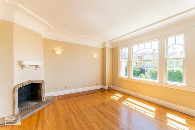 3032 Pierce St in San Francisco, CA - Building Photo - Building Photo