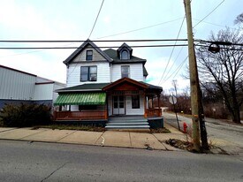 433 W Otterman St in Greensburg, PA - Building Photo