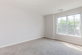56 Brownstone Way in Englewood, NJ - Building Photo - Building Photo