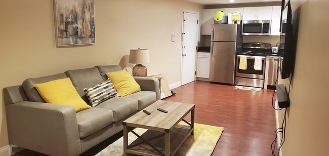 1 Old Colony Rd in Mansfield, MA - Building Photo - Building Photo